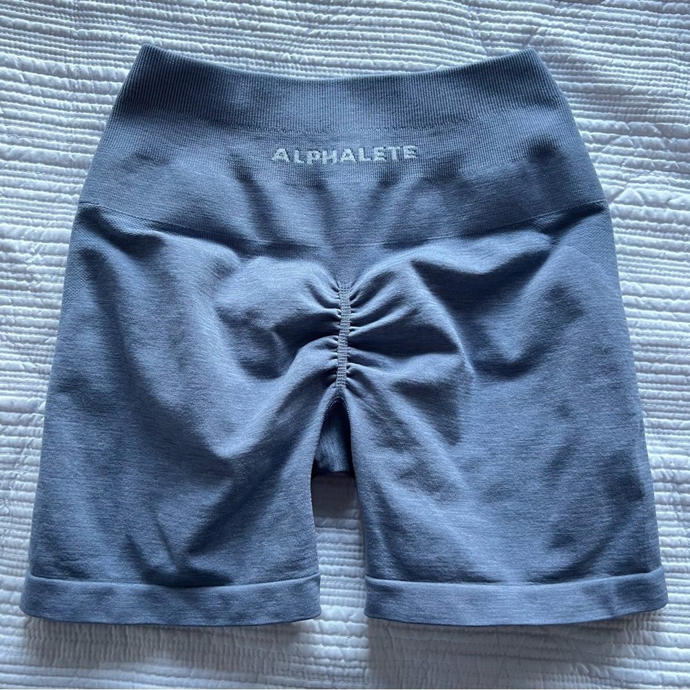 Still Water Size XS 4.5” Alphalete Amplify Shorts